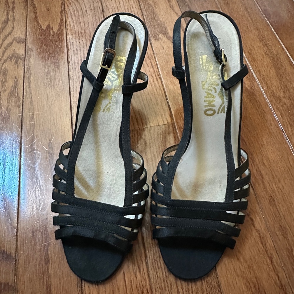 Vintage 1990s black slingback heels by Salvatore Ferragamo size 9.5